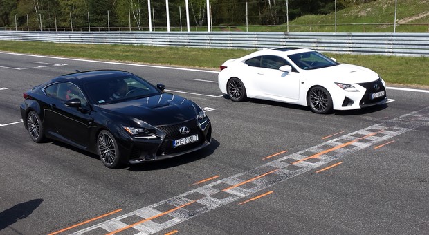 Ben Collins (Stig z Top Gear) czy Klaudia Podkalicka – kto szybszy za kierownicą Lexusa RC F na torze Poznań?