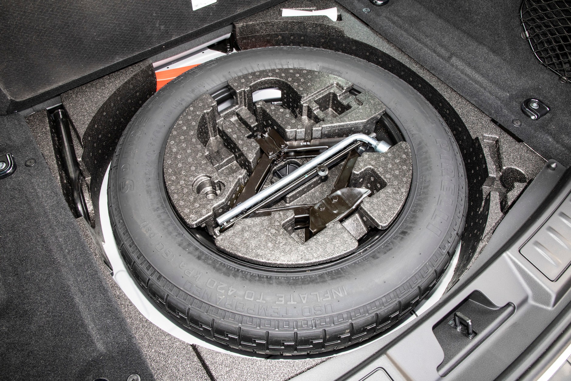 Range Rover Evoque HSE D240