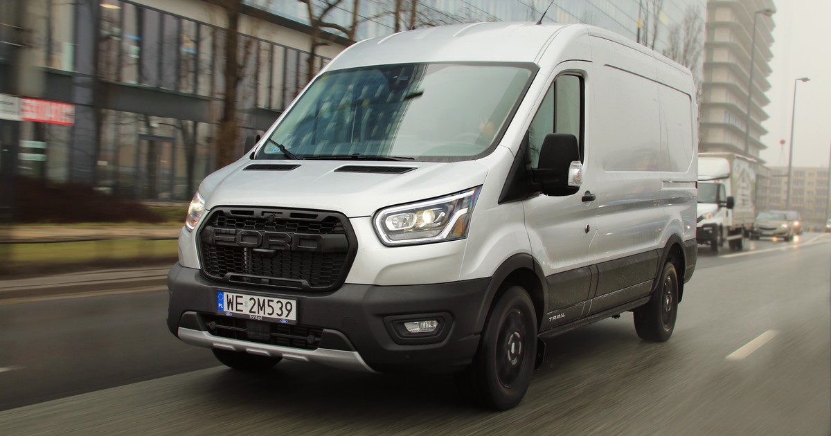 Ford Transit 350 L3H2 2.0 170 KM AWD Trail