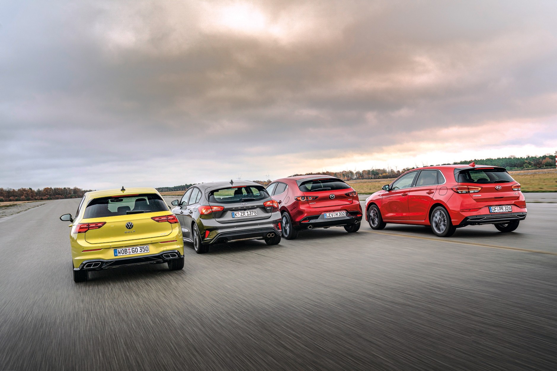 Porównanie kompaktów: Ford Focus 1.0 EcoBoost Hybrid, Mazda 3 Skyactiv-G, Hyundai i30 1.5 T-GDI iMT, VW Golf 1.5 eTSI