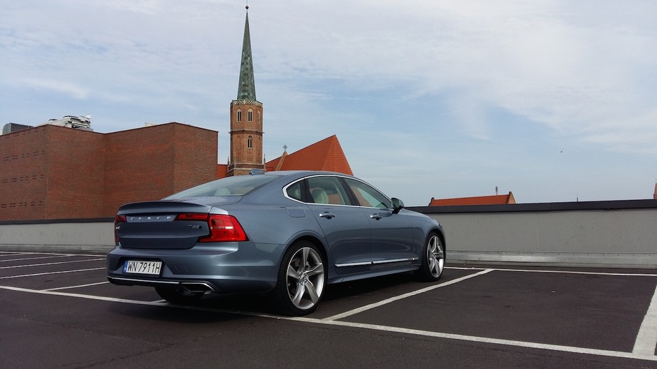 Volvo S90
