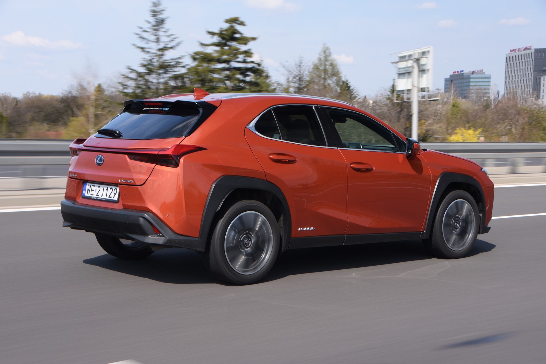 Lexus UX 250h