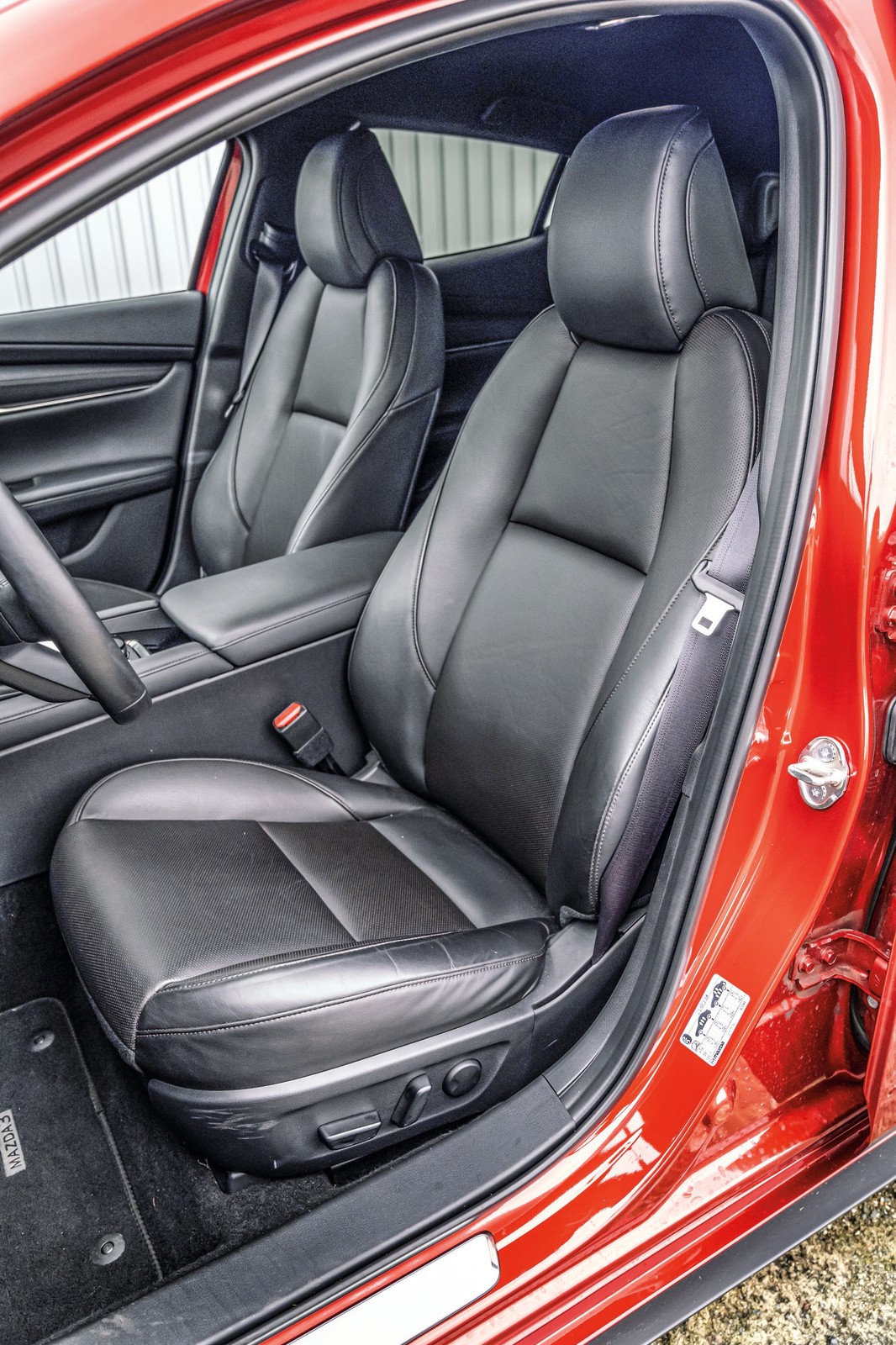 Mazda 3 2.0 Skyactiv-G - fotel kierowcy