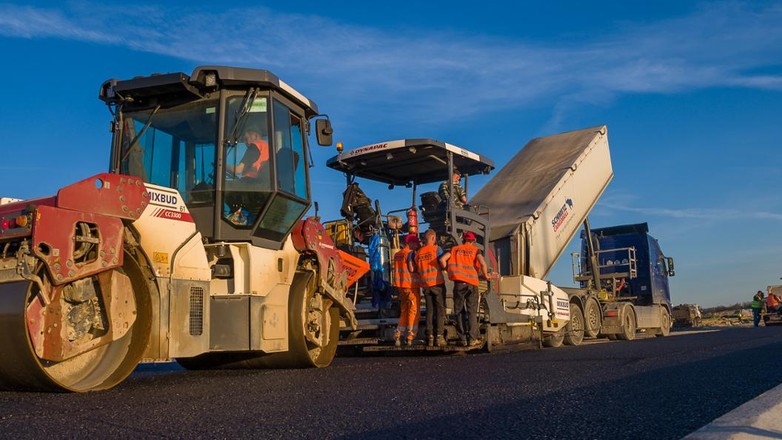 Plany drogowców przewidują w najbliższych latach budowę ok. 1 tys. km dróg