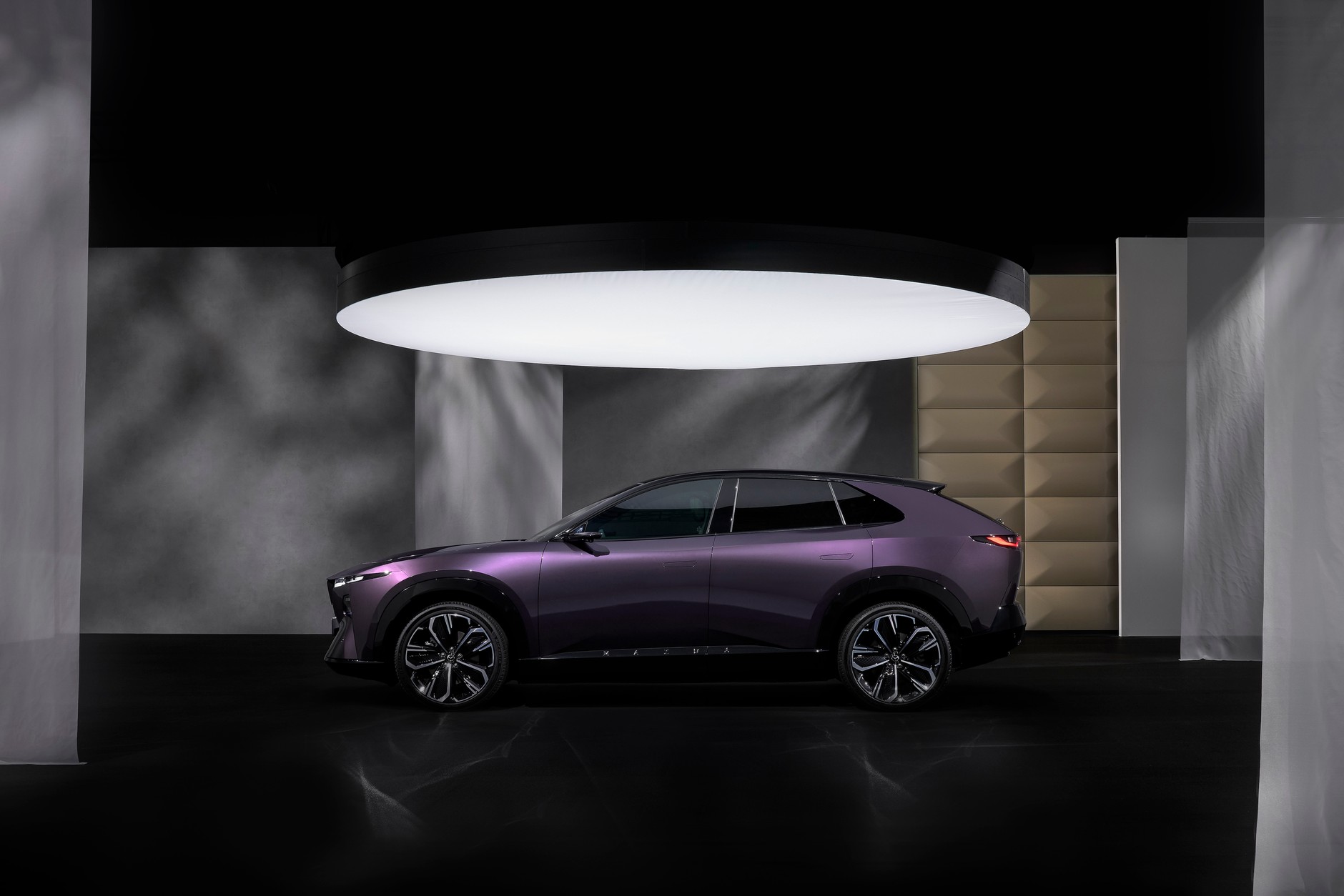 Mazda CX-6e