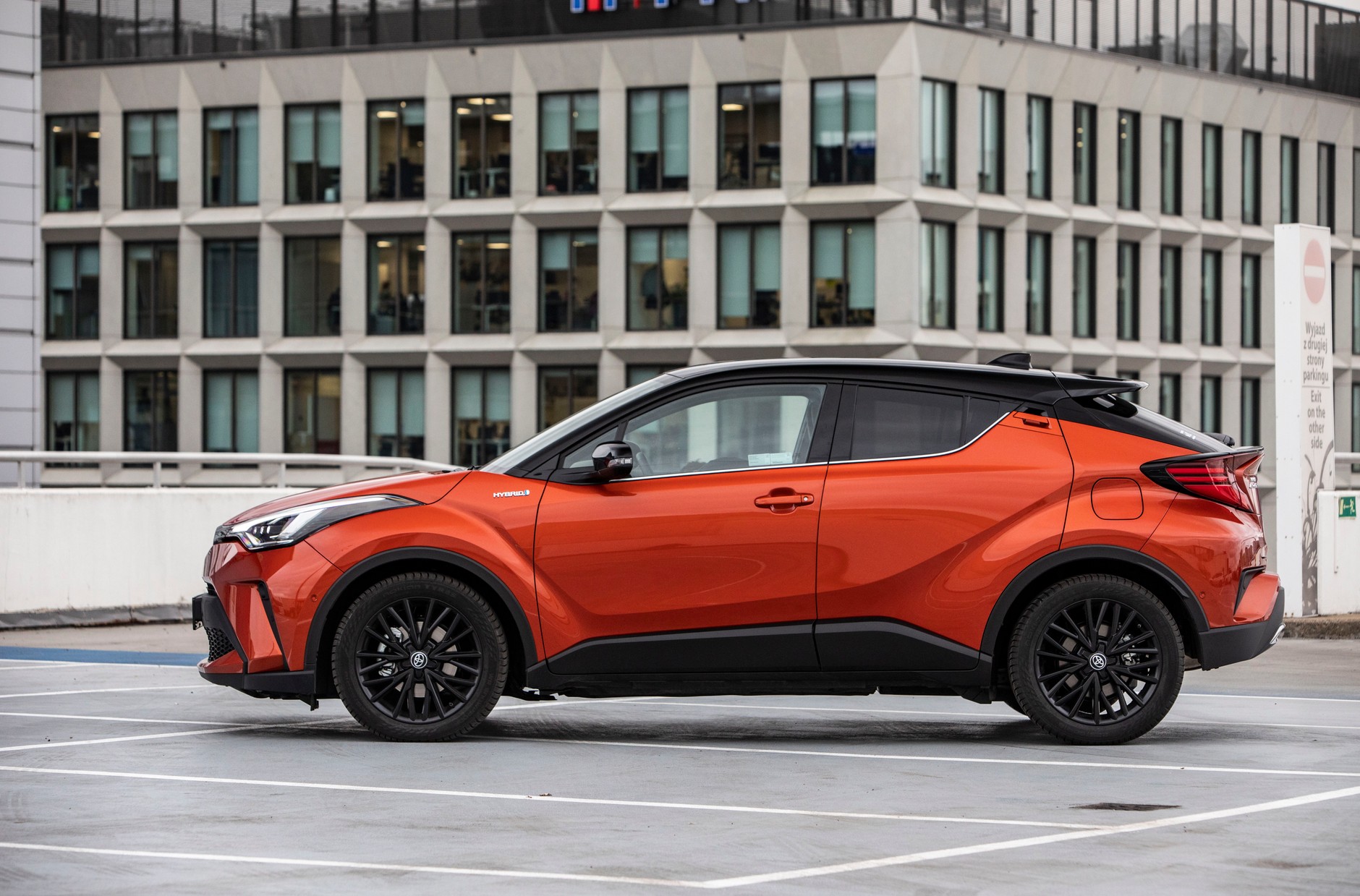 Toyota CH-R 2.0 Hybryda