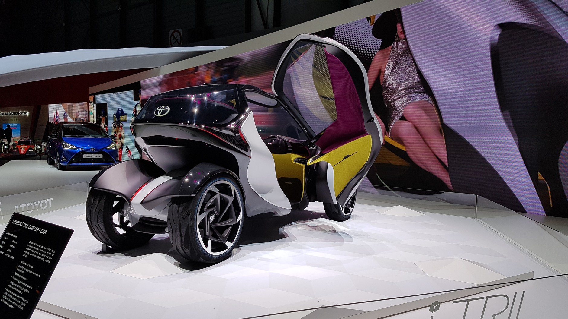 Toyota Concept i-TRIL