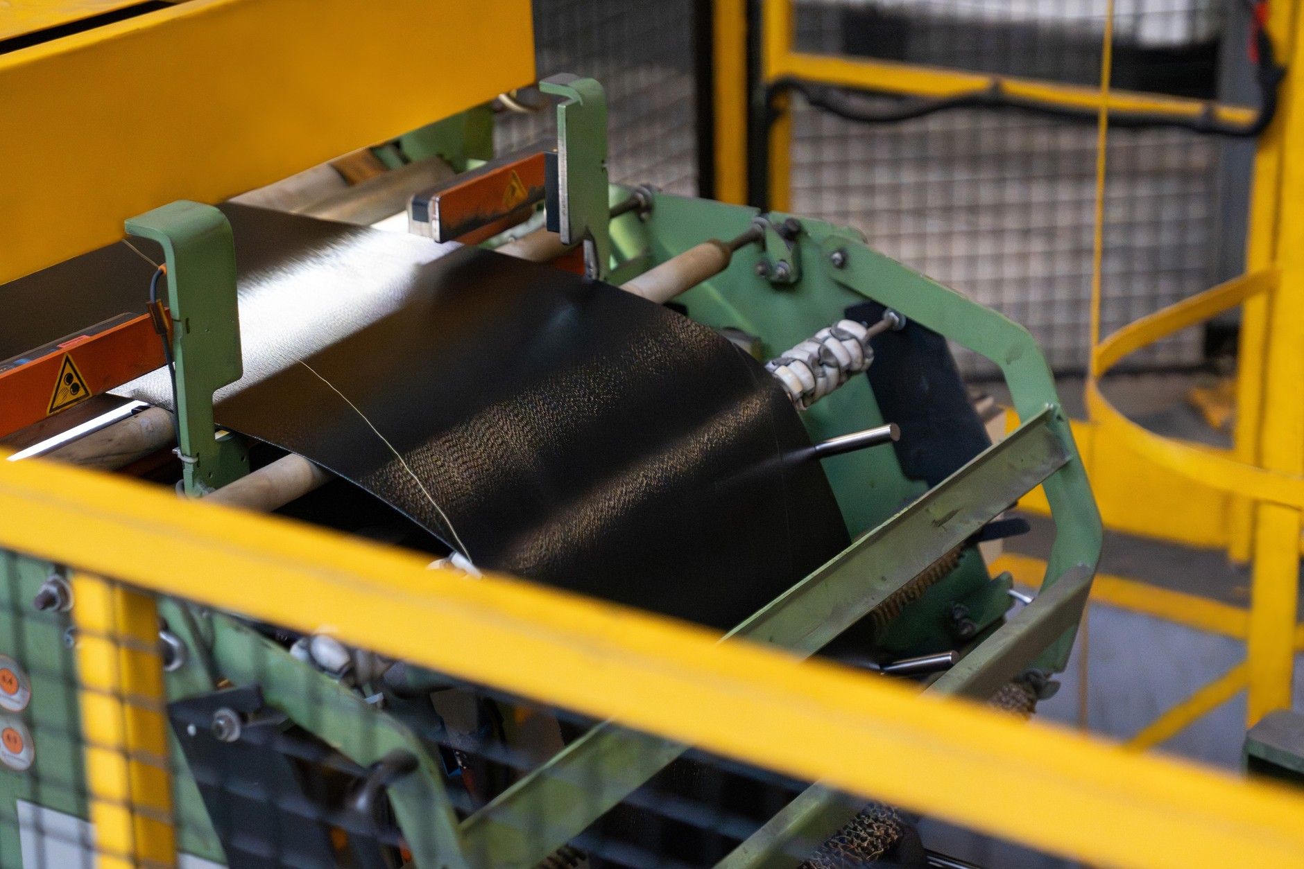 Produkcja opon w fabryce w Dębicy