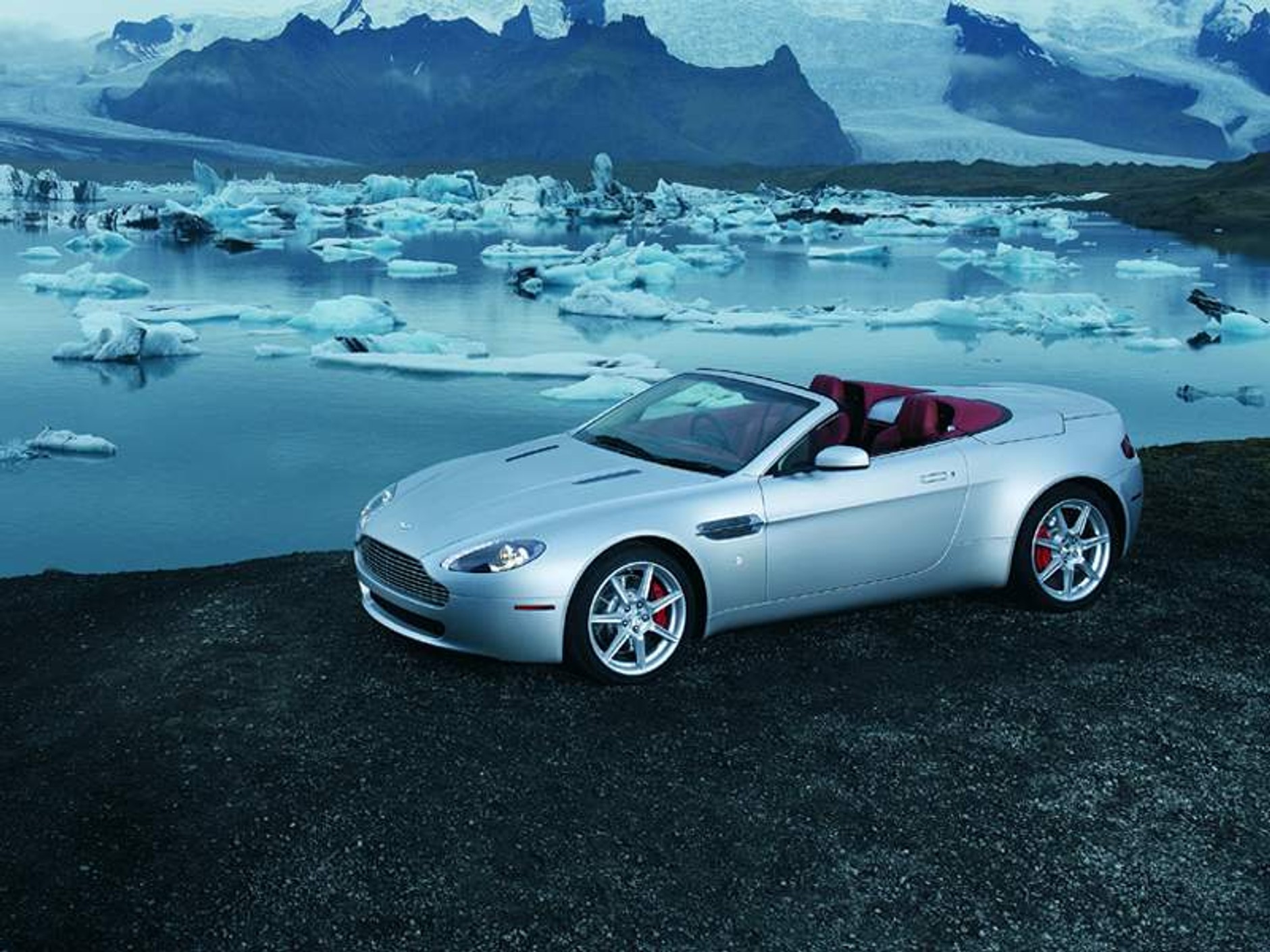 Aston Martin V8 Vantage Roadster już jest!