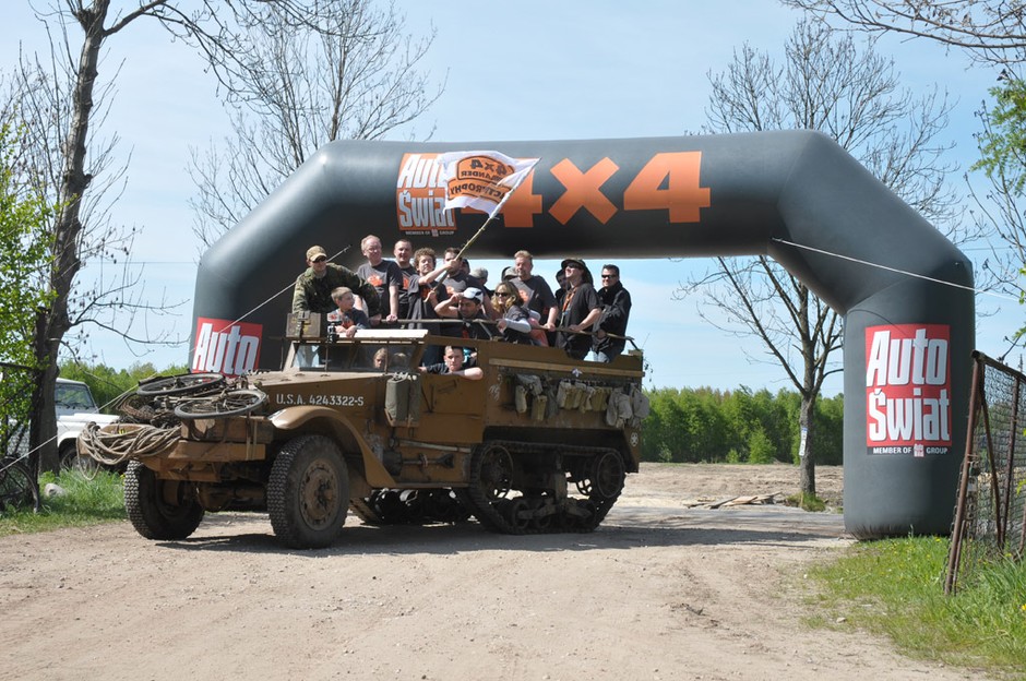 Freelander Active Trophy: fani jazdy w terenie spotkali się na poligonie