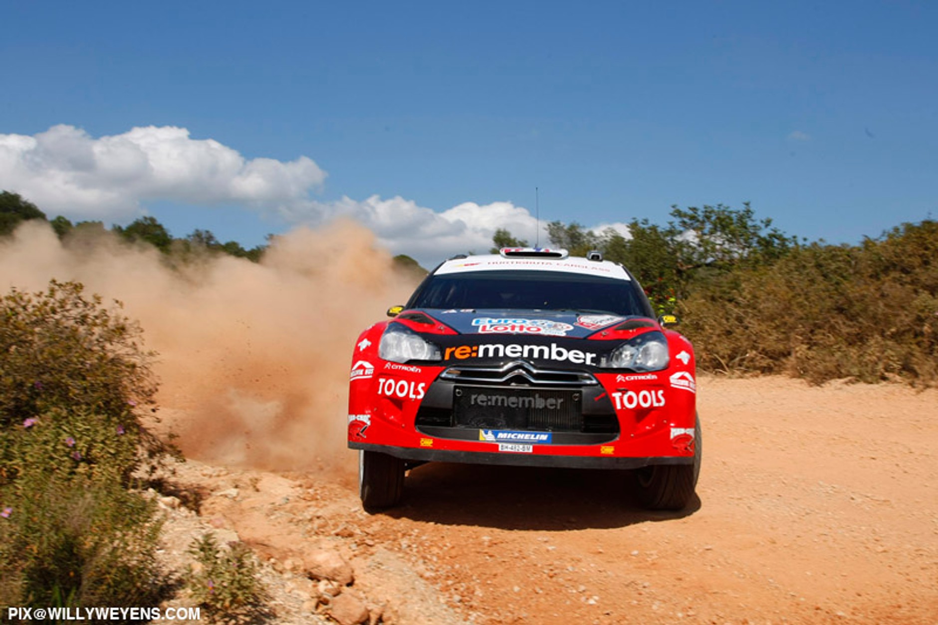 Rajd Portugalii 2011: złoty Ogier, dublet Citroena (3. etap, wyniki)