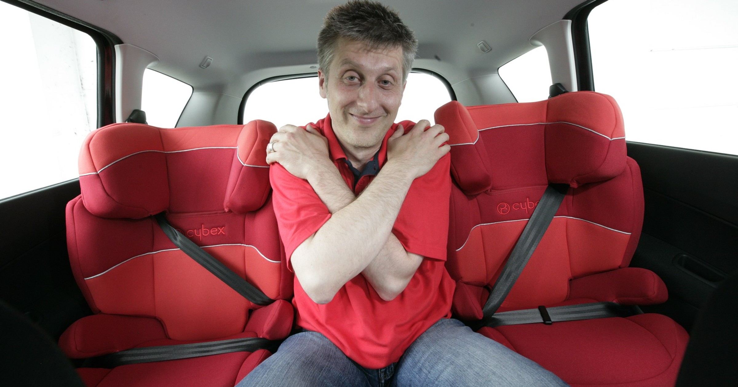 Dwa foteliki w aucie – jak zmieścić trzeci?