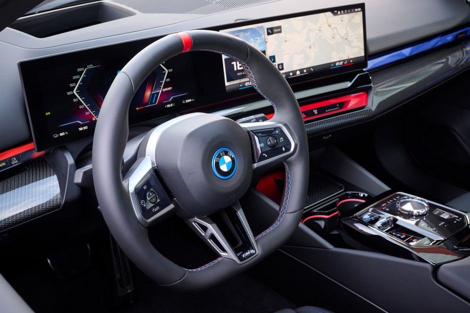 BMW i5 M60 xDrive Touring (2024)