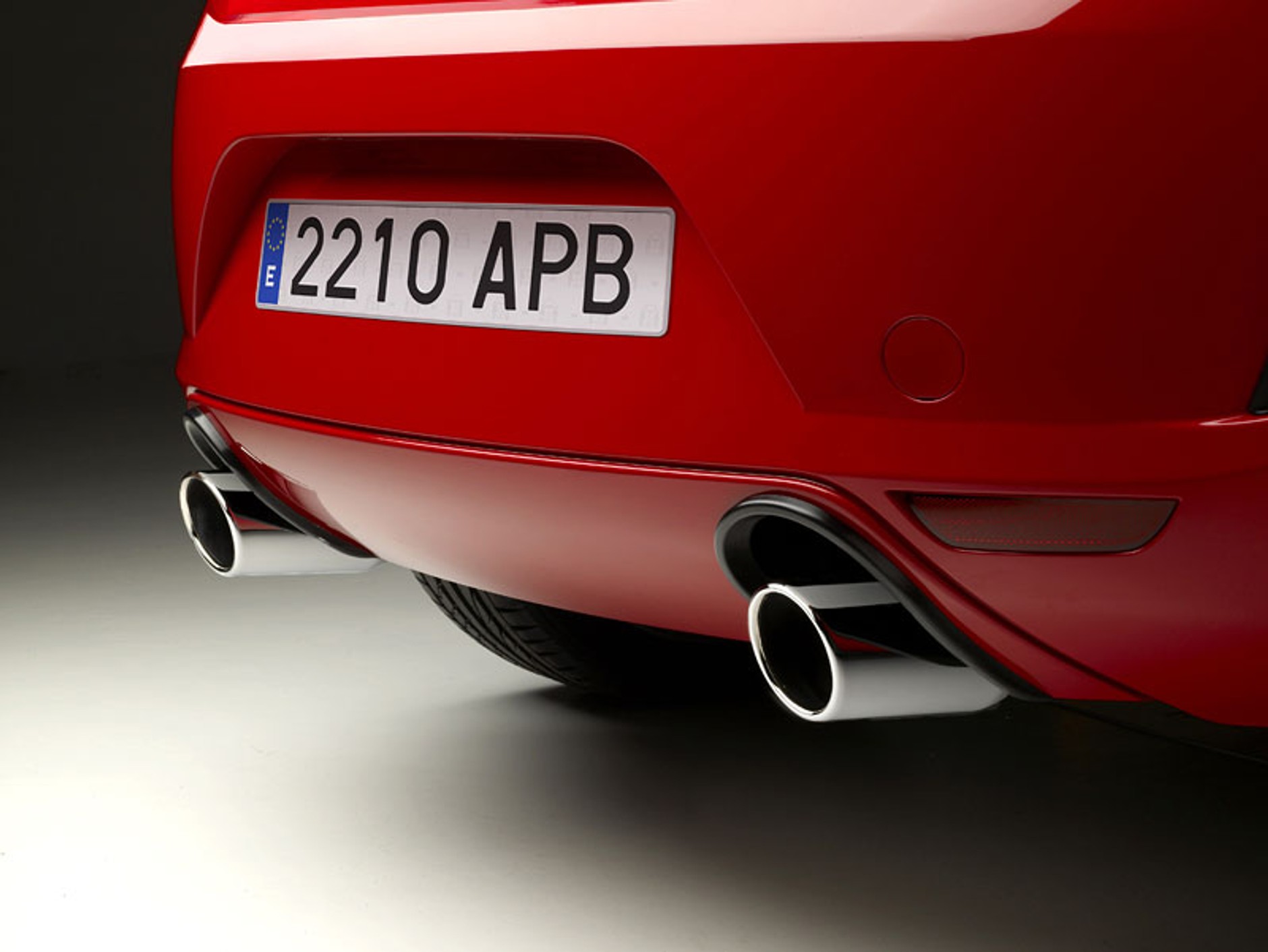 Seat Leon Linea R: kolejny usportowiony Leon