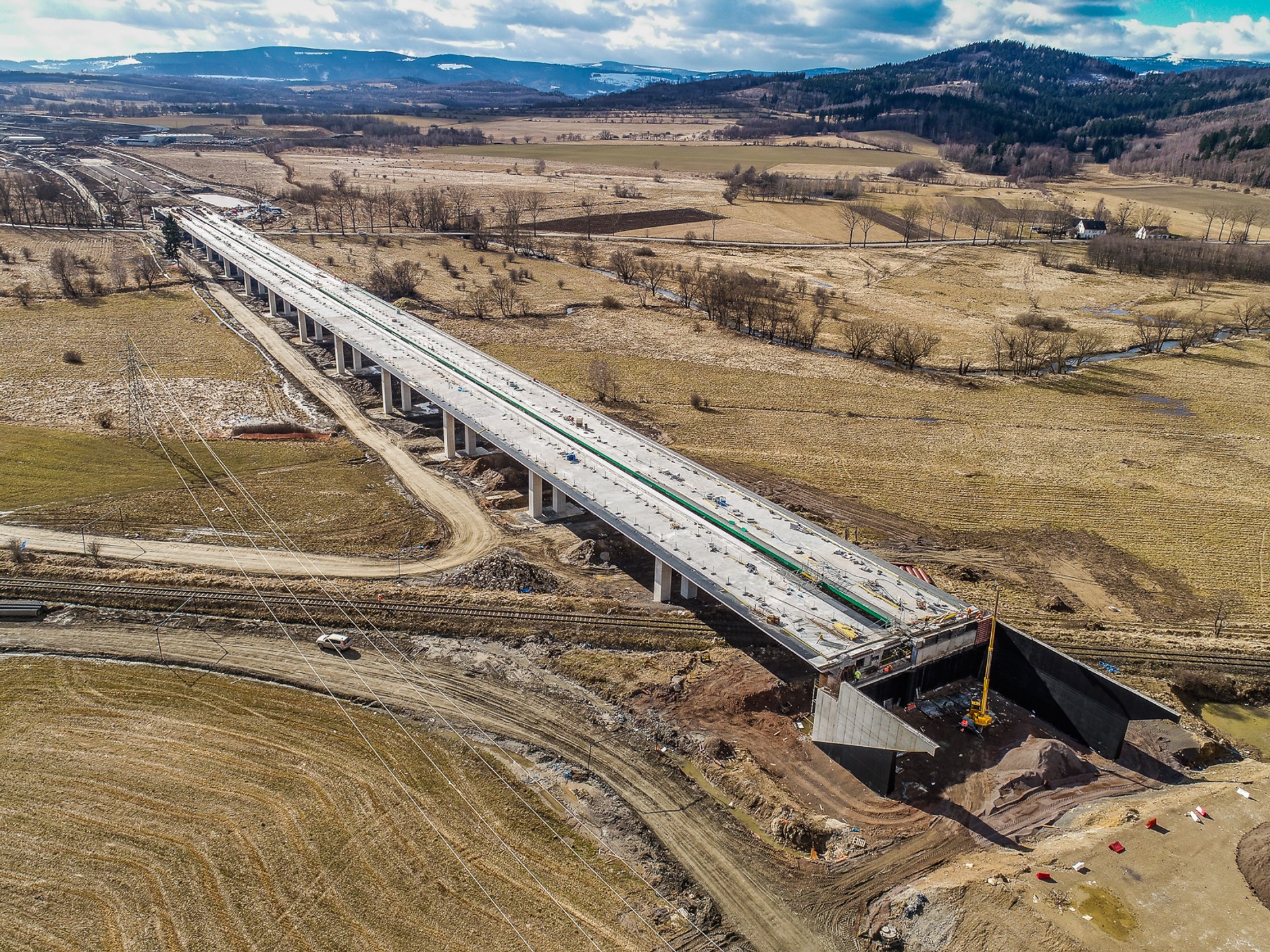 Budowa estakad na drodze ekspresowej S3