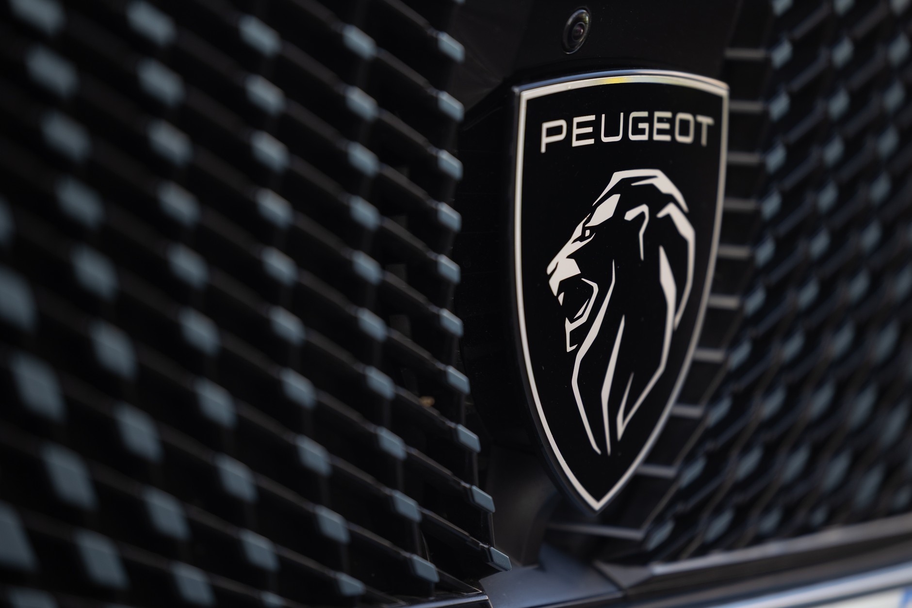 Peugeot E-5008 325 Dual Motor