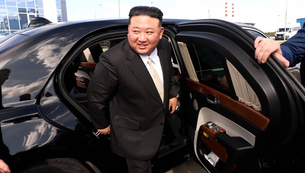 Kim Dzong Un obejrzał prezydencką limuzynę Putina