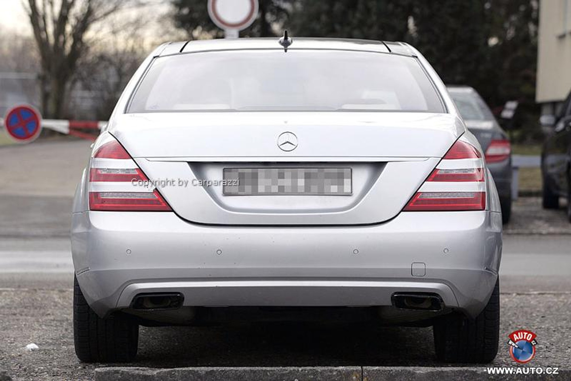 Mercedes-Benz S-Klasa: modernizacja i seryjna hybryda (fotogaleria)