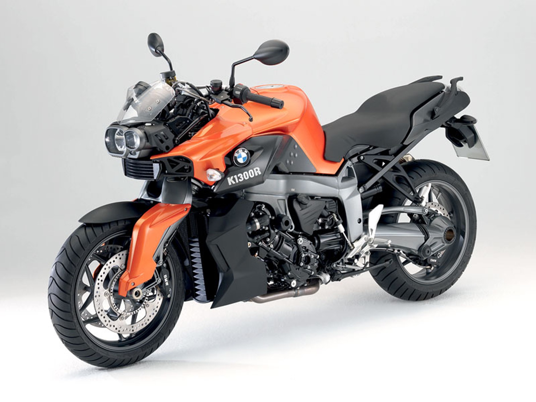 BMW Motorrad 2009: K 1300 S, K 1300 R, K 1300 GT (3x wideo HD!)