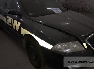Wojskowe wyprzedaże: Skoda Żandarmerii, sanitarka, szambiarka czy oczyszczarka lotniskowa. Przegląd ofert