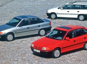 Opel Astra F ma już 30 lat. To dobrze znany model w Polsce