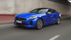 Kia Stinger może stracić moc. Ponad 900 właścicieli musi odwiedzić ASO