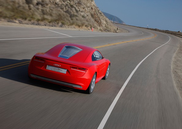 Audi E-tron: Bezgłośne napięcie