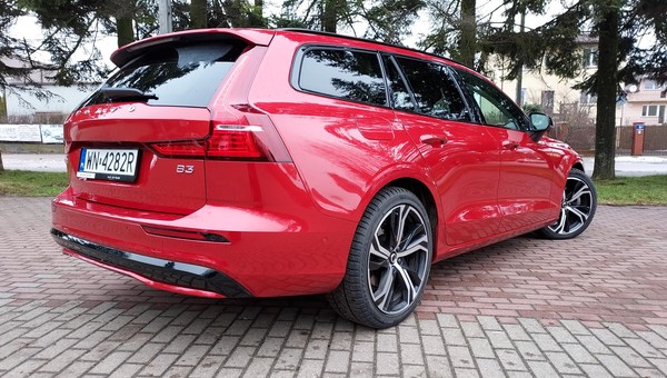 Volvo V60 B3. Co potrafi podstawowa i najpopularniejsza wersja szwedzkiego kombi?