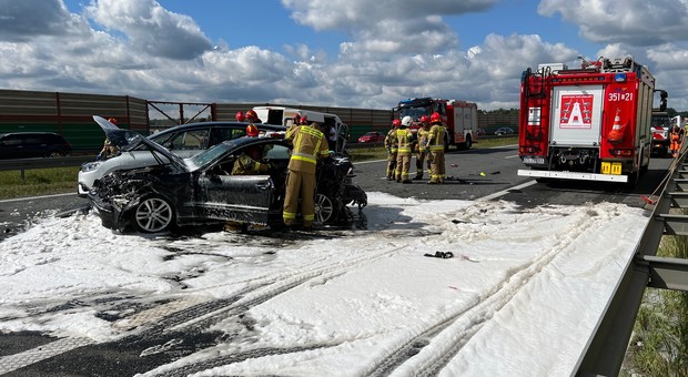 Kobieta za kierownicą. Statystyki wyraźnie pokazują, czy panie są niebezpiecznymi kierowcami