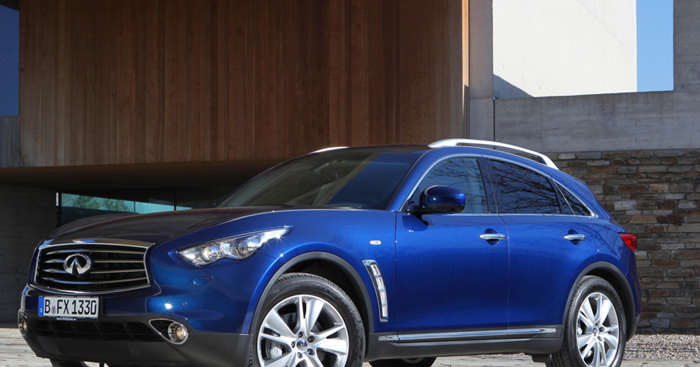 Infiniti FX przeszło face lifting