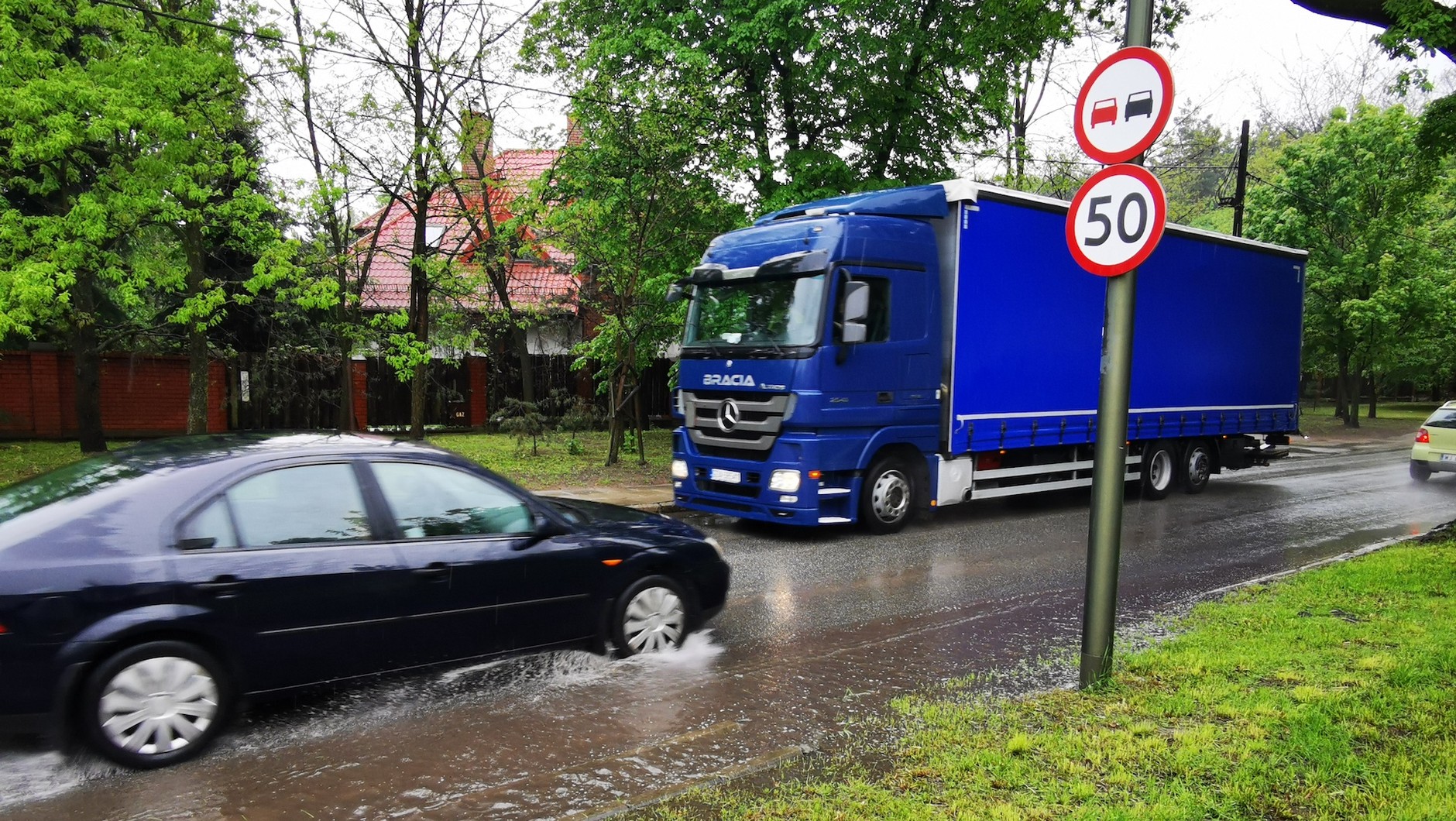 Od 1 czerwca 2021 znaki ograniczające prędkość do 50 km/h w terenie zabudowanym stracą rację bytu