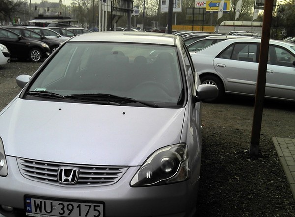 Auto z ogłoszenia: Honda Civic 1.4 - ksenony lewe, przeszłość niepewna