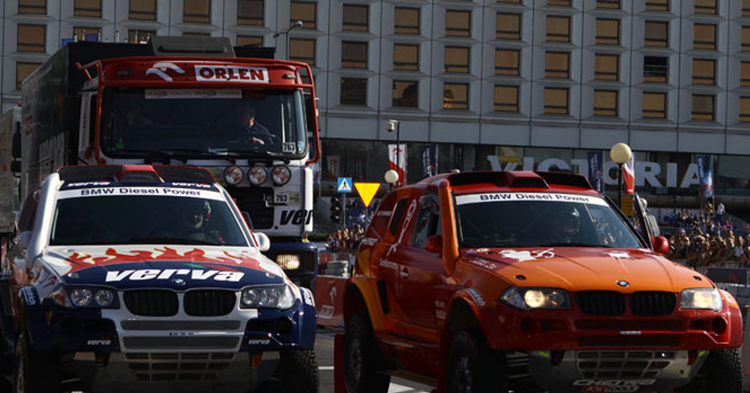 Dakar 2011: Hołowczyc wraz z gwiazdami w zespole X-raid