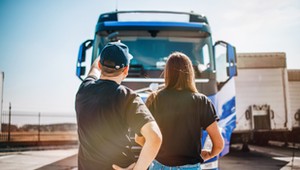 Szybka rekrutacja na parkingu i 3 tys. euro. Tak Niemcy wabią polskich kierowców