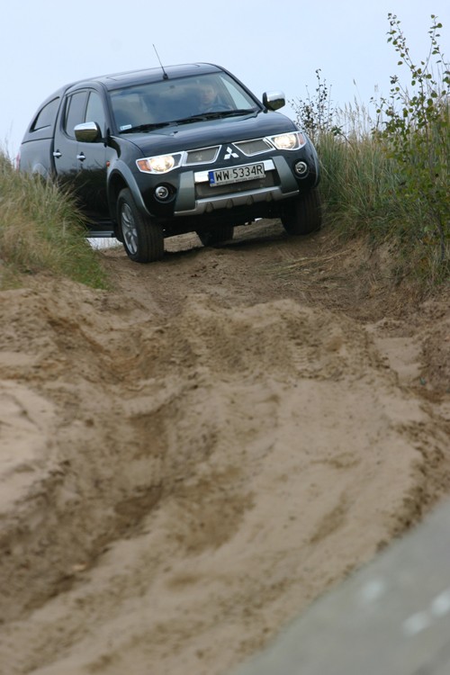 Mitsubishi L200 - Sprawny na każdej drodze