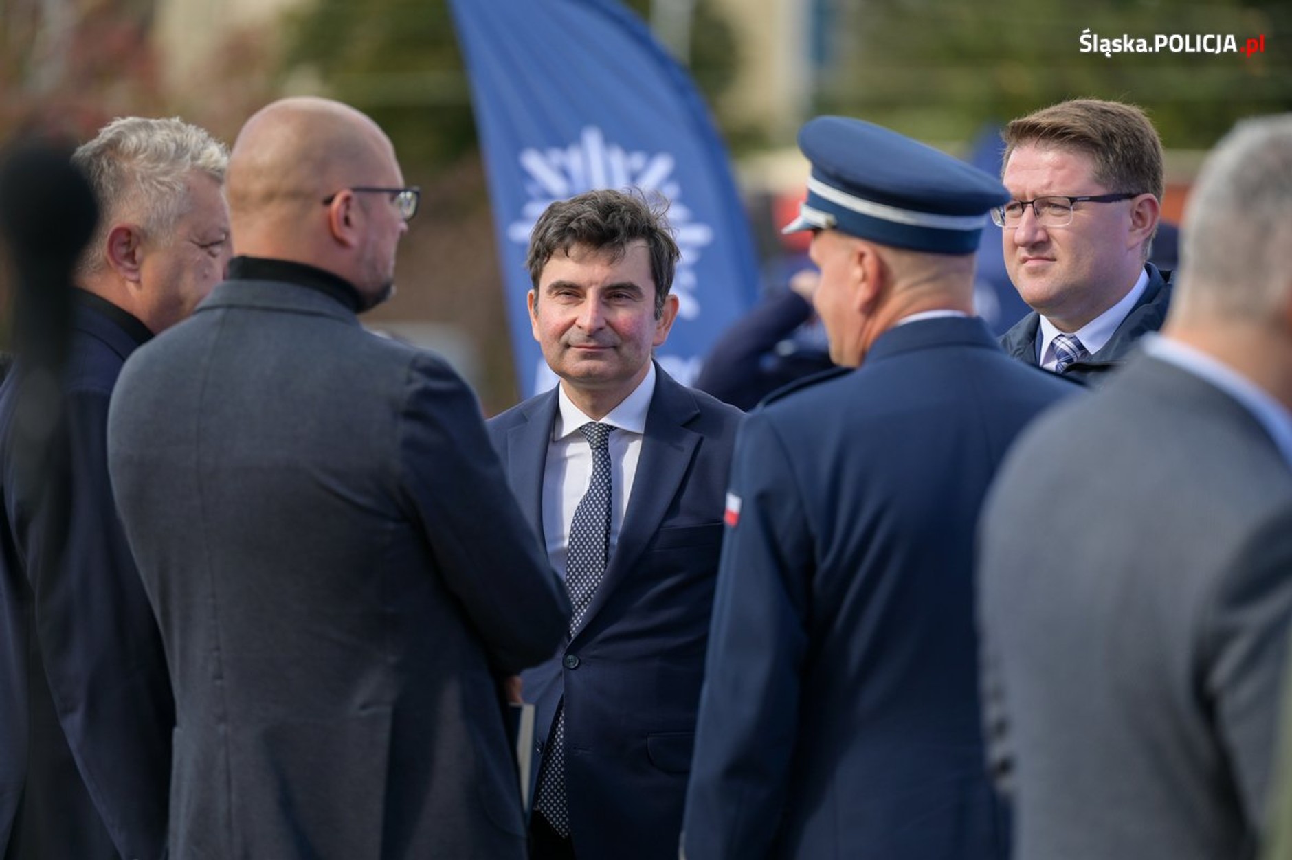 Policjanci ze Śląska dostali nowe radiowozy. Są hybrydowe