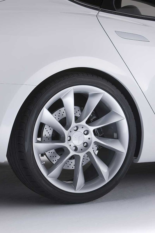 Tesla Model S – pierwsze informacje i zdjęcia