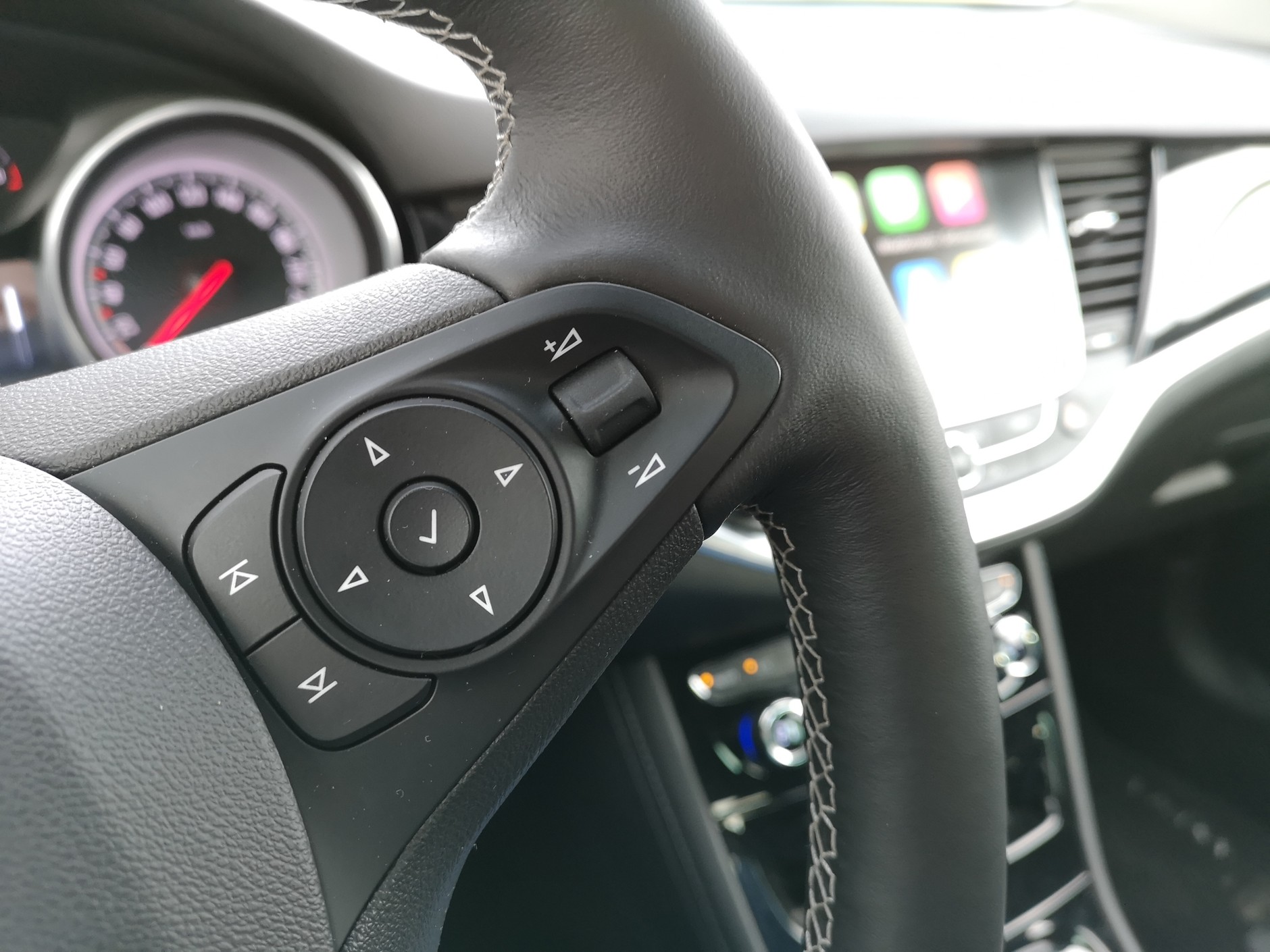 Opel Astra 1.6 Turbo Elite 200 KM