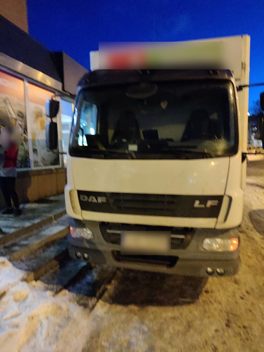 Parkowanie wydaje się proste. Jak się okazuje - nie dla wszystkich