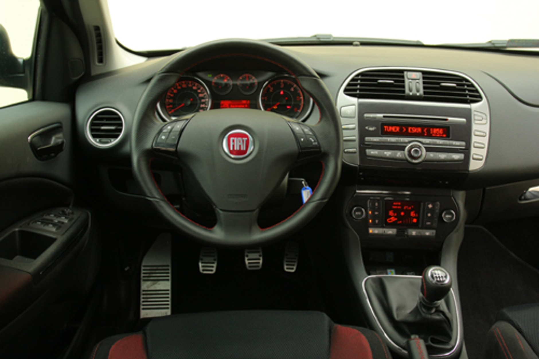 Fiat Bravo kontra Peugeot 308 oraz Ford Focus - Trzy kompaktowe sposoby na szpan