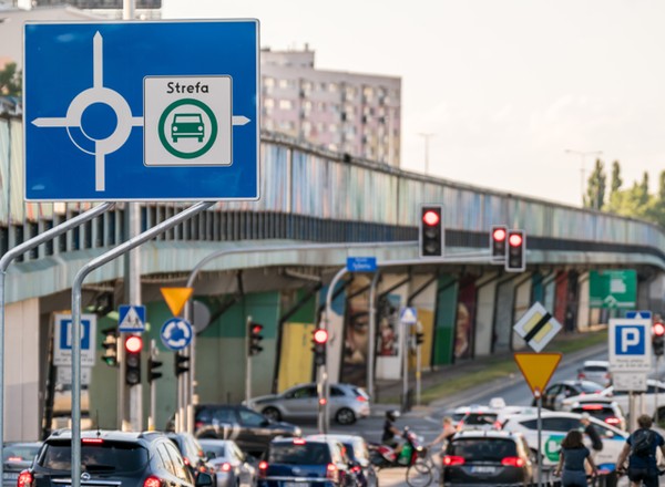 Połowy z tych znaków większość kierowców nie widziała od kursu na prawo jazdy