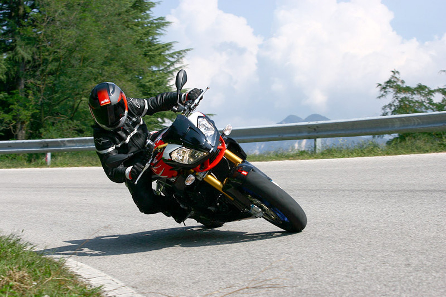 Aprilia i Moto Guzzi, czyli dzień w Górach Izerskich