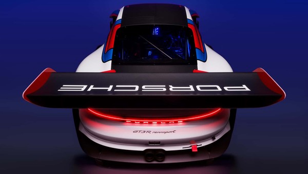 Porsche 911 GT3 R Rennsport nie nadaje się ani na drogi, ani do wyścigów FIA. I tak o nim śnimy!