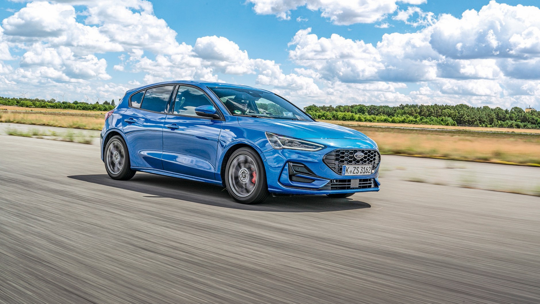 Ford Focus może się pochwalić najbardziej dynamicznym prowadzeniem, testowana wersja ma sportowe zawieszenie.