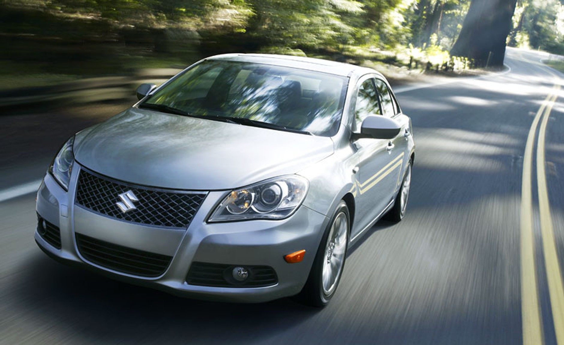 Tokio 2009:  Suzuki Kizashi będzie sprzedawane najpierw w Japonii