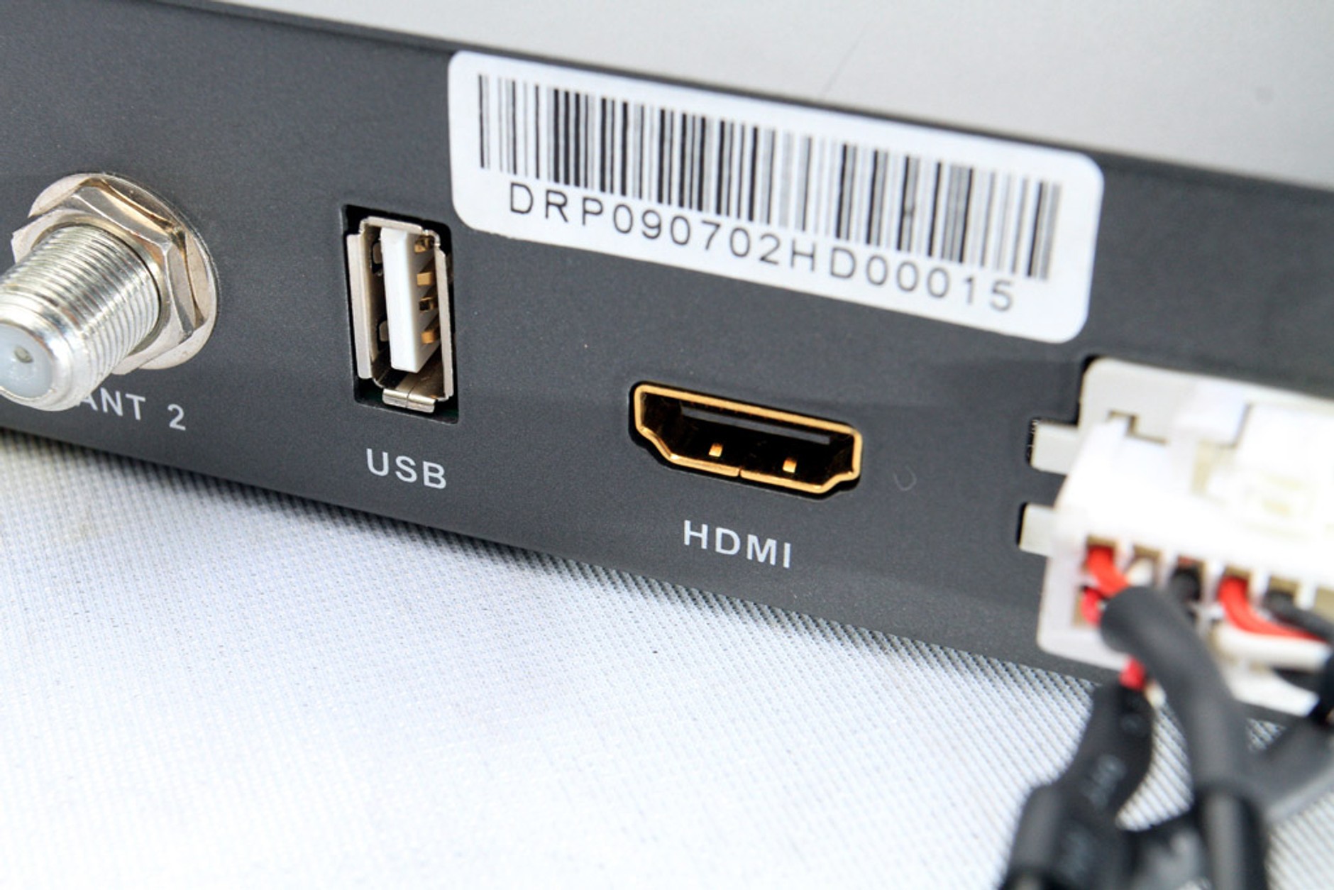 Jak wybrać samochodowy tuner DVB–T? Oto, telewizja na długą podróż