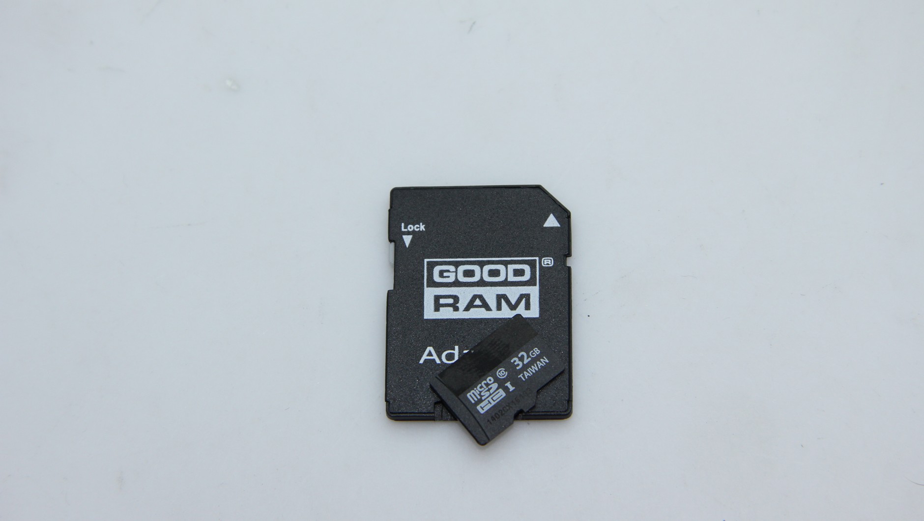 Karta pamięci micro SDHC klasy 10. Z adapterem SD