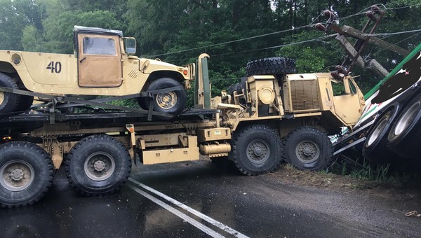 Wypadek amerykańskiej ciężarówki wojskowej
