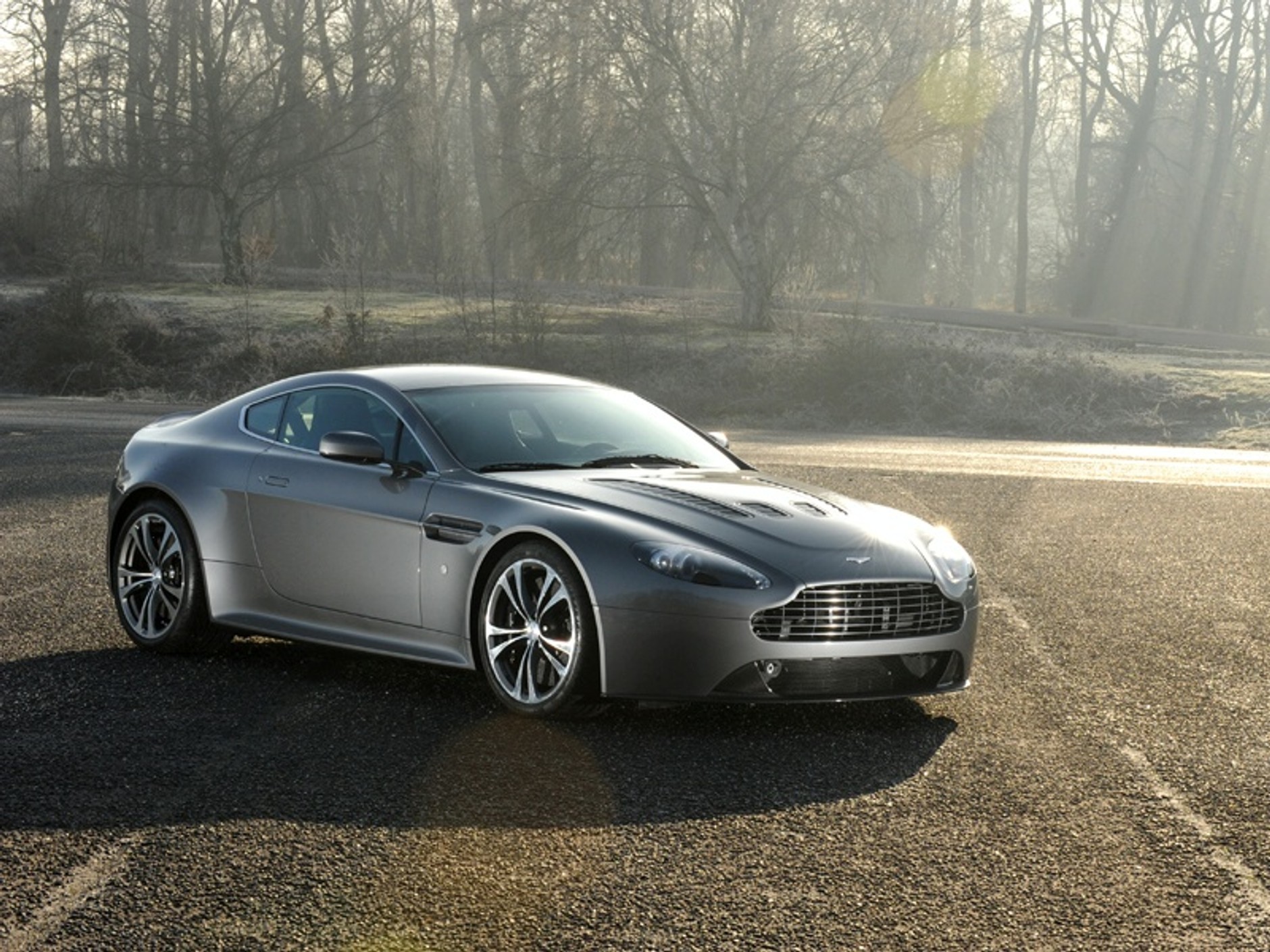 Genewa 2009: Aston Martin V12 Vantage – większy silnik dla małego Astona