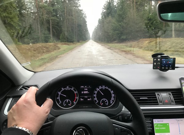 Więcej aut na drogach. W czołówce kierowcy z Warszawy, Poznania i Katowic